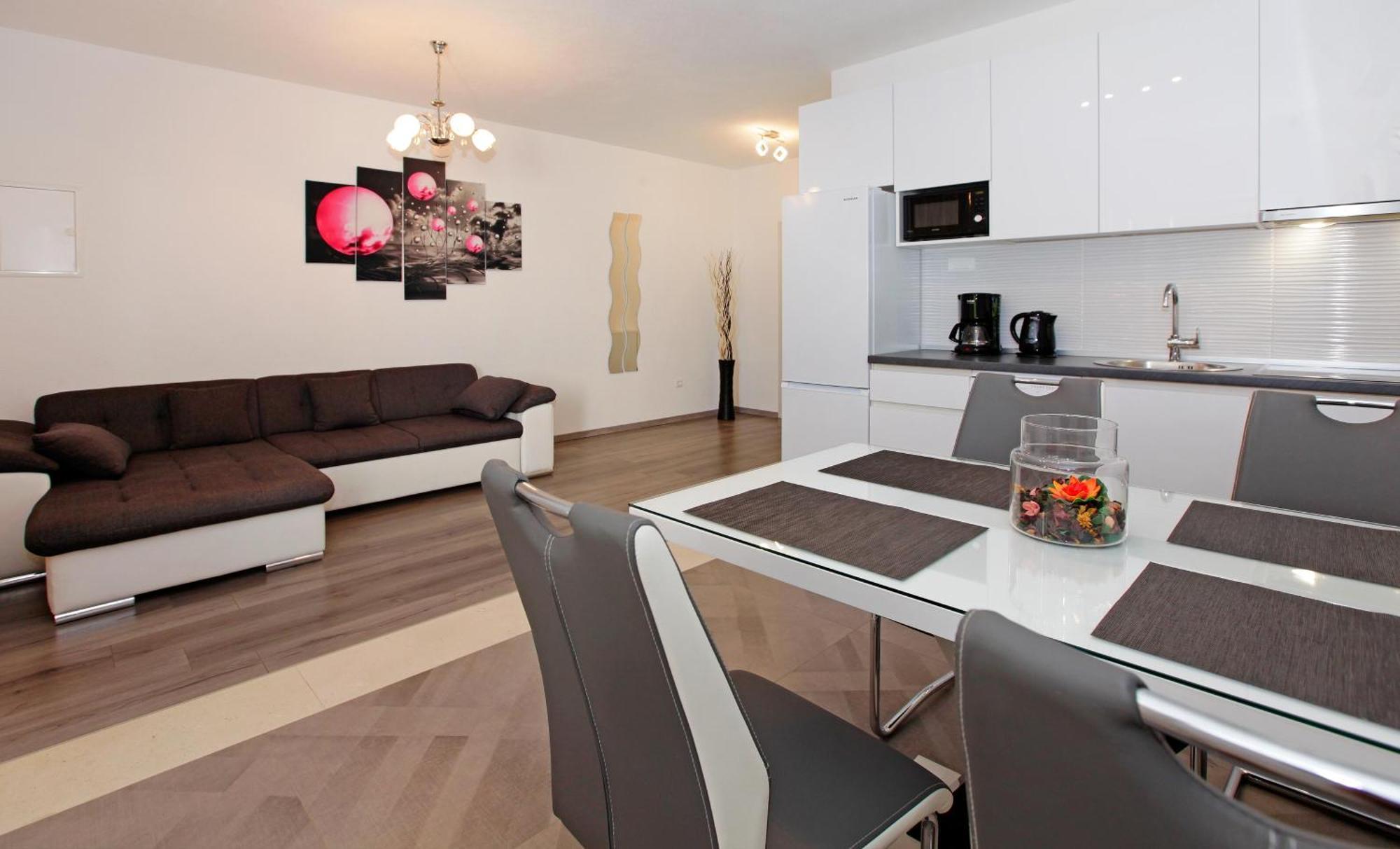 Apartments Toni ボル エクステリア 写真
